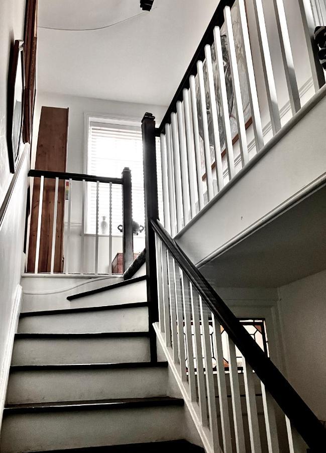 In The Centre Of Shaftesbury Apartment Luaran gambar