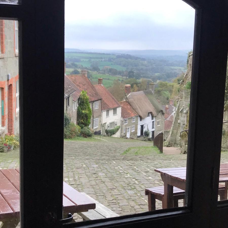In The Centre Of Shaftesbury Apartment Luaran gambar