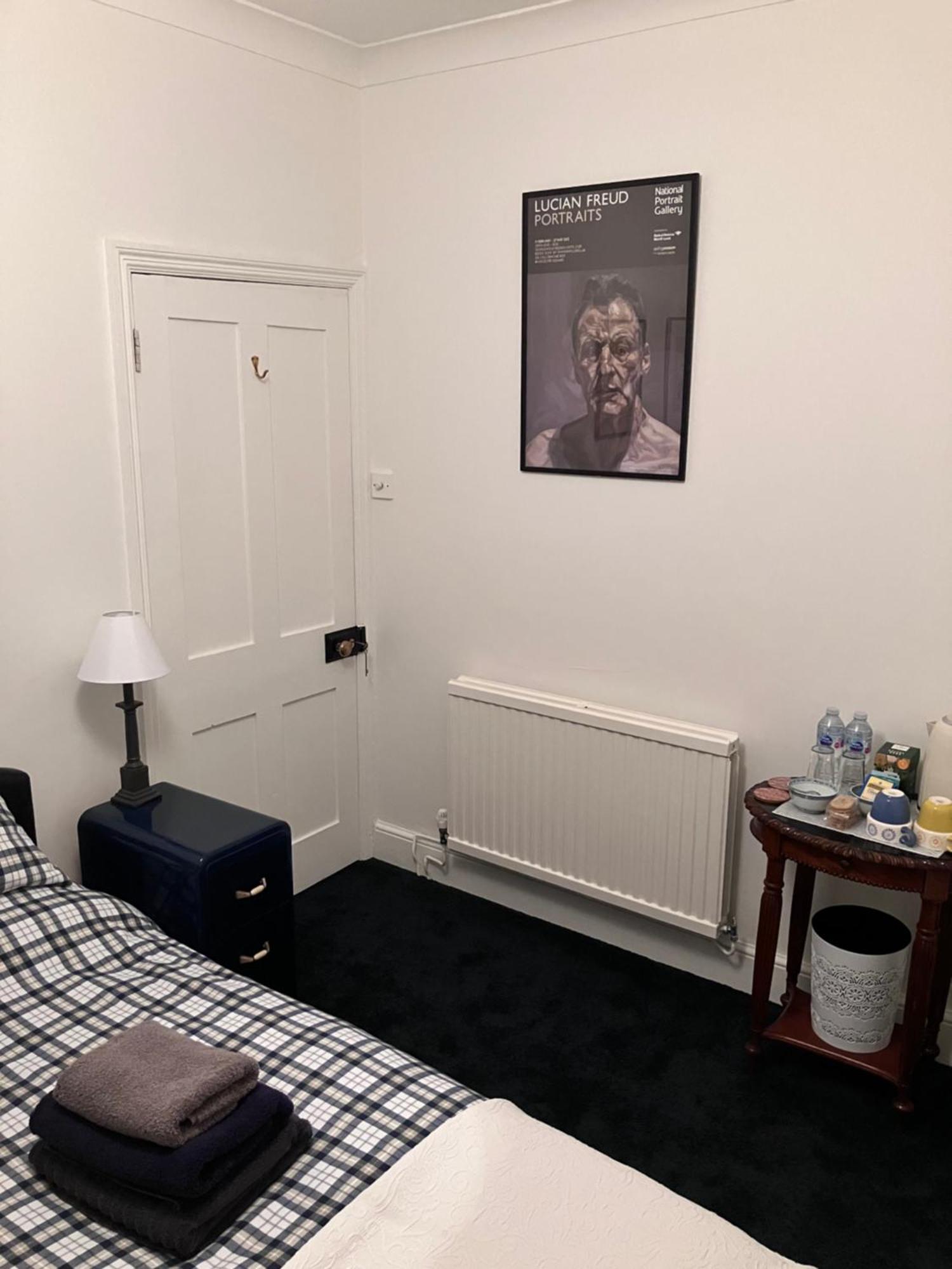In The Centre Of Shaftesbury Apartment Bilik gambar